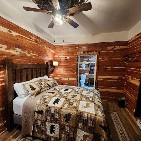 Log Cabin Inn 유레카 스프링스 외부 사진