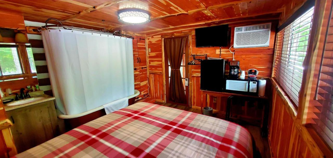 Log Cabin Inn 유레카 스프링스 외부 사진