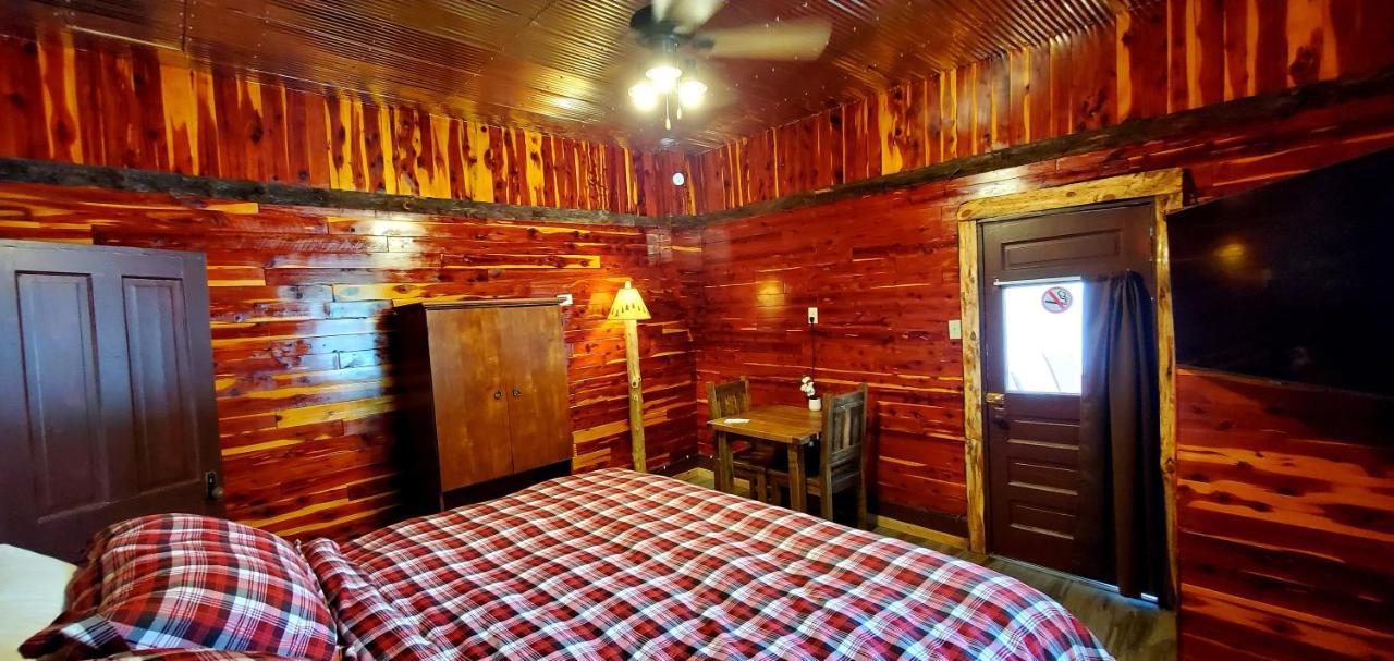 Log Cabin Inn 유레카 스프링스 외부 사진