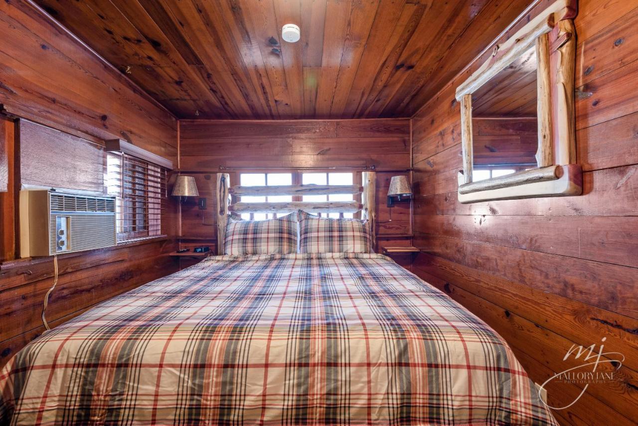 Log Cabin Inn 유레카 스프링스 외부 사진