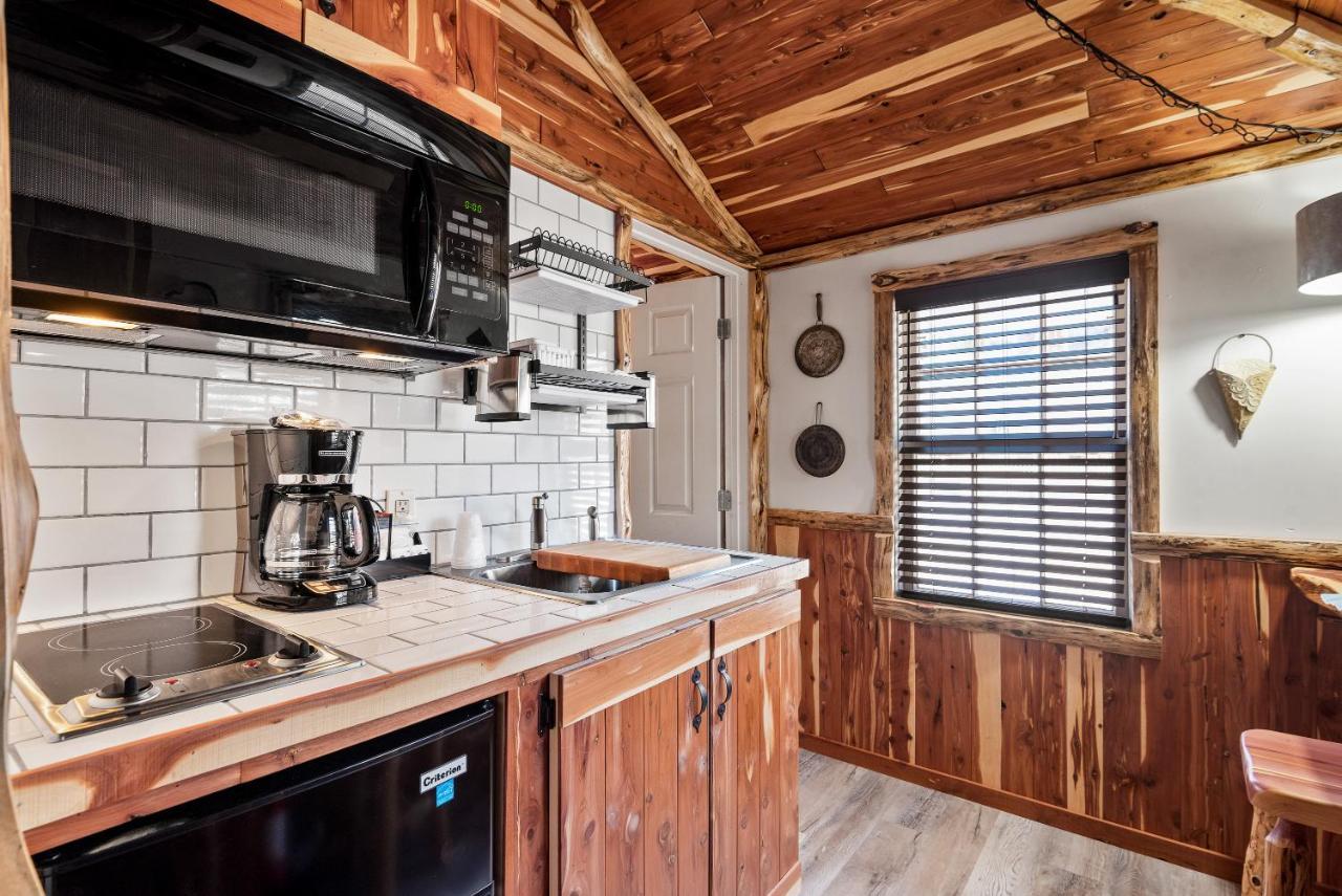Log Cabin Inn 유레카 스프링스 외부 사진