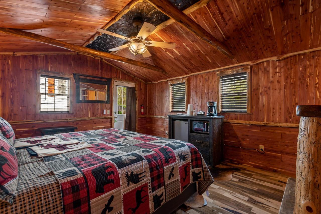 Log Cabin Inn 유레카 스프링스 외부 사진