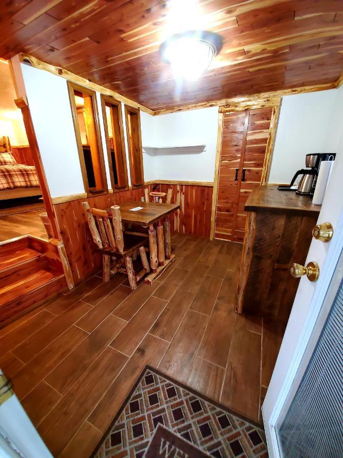 Log Cabin Inn 유레카 스프링스 외부 사진