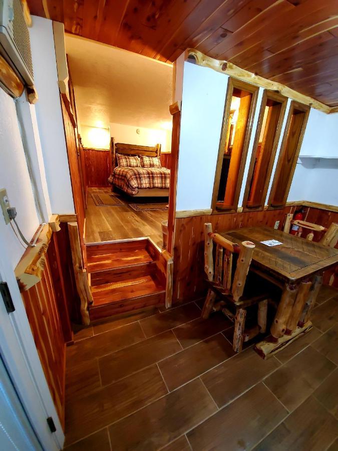 Log Cabin Inn 유레카 스프링스 외부 사진