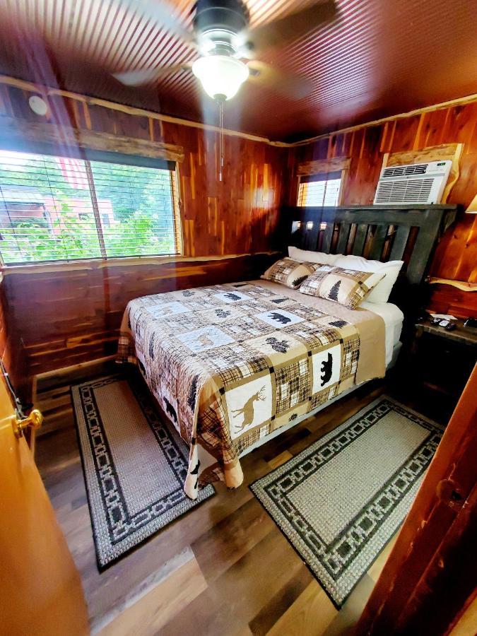 Log Cabin Inn 유레카 스프링스 외부 사진